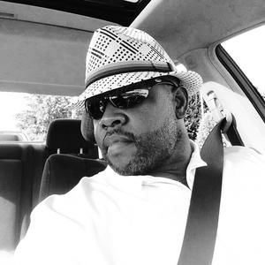 Meet your Posher, Derrick